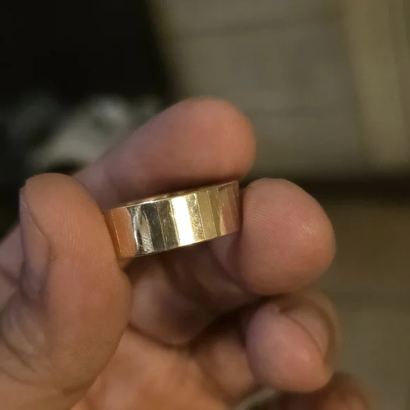 14k Gold Dyadema Ring with Stars Design - Picture 12 of 12